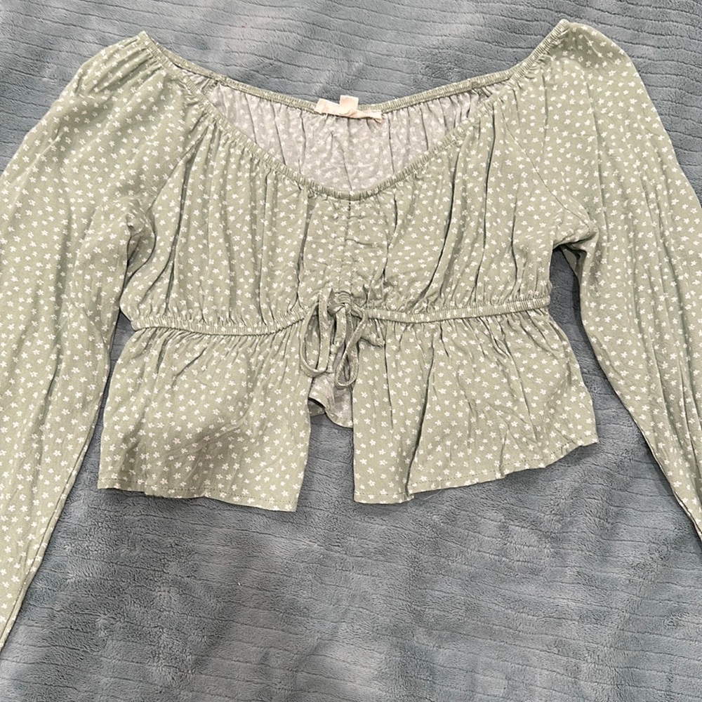 Green floral cinched long sleeve top